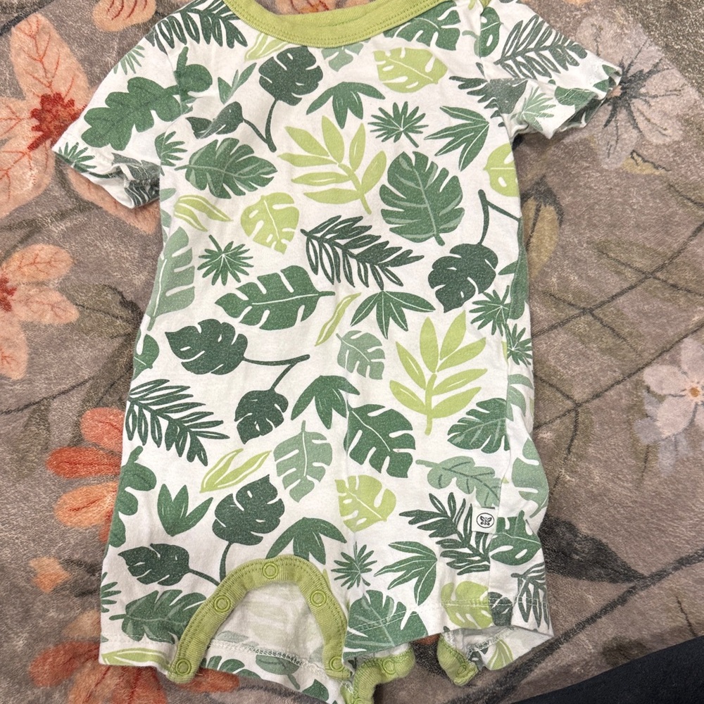 honest baby  Green Leaf Print Infant Romper